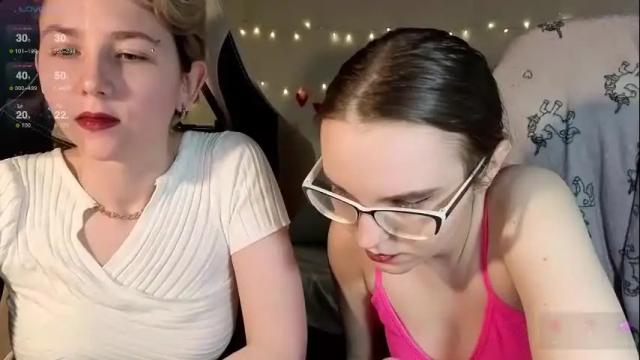 Image 3 of velvetvalkyries Stream on Chaturbate on 1 month ago
