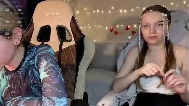 Image 3 of velvetvalkyries Stream on Chaturbate on 27 days ago
