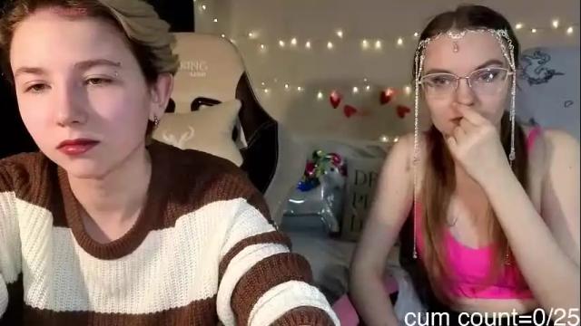 Image 2 of velvetvalkyries Stream on Chaturbate on 25 days ago
