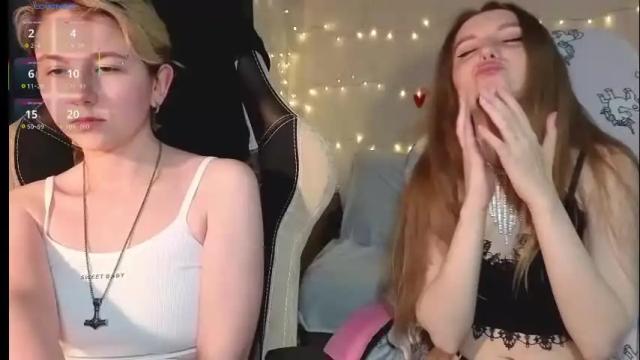 Image 10 of velvetvalkyries Stream on Chaturbate on 20 days ago