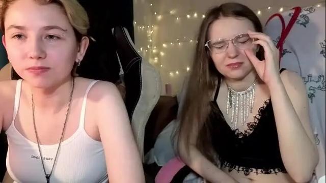 Image 4 of velvetvalkyries Stream on Chaturbate on 20 days ago