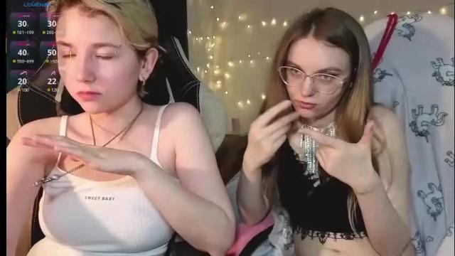 Image 8 of velvetvalkyries Stream on Chaturbate on 20 days ago