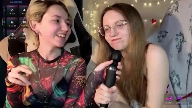 Image 8 of velvetvalkyries Stream on Chaturbate on 10 days ago