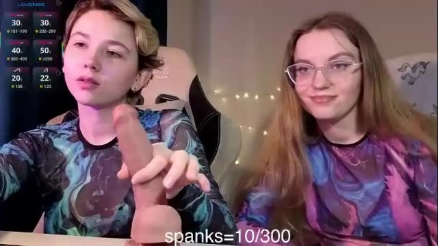 Image 3 of velvetvalkyries Stream on Chaturbate on 3 days ago