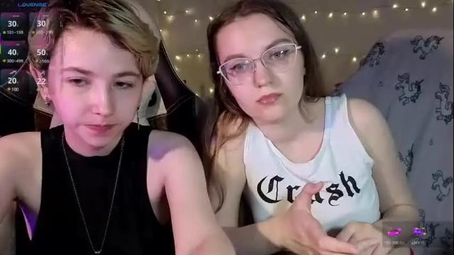 Image 4 of velvetvalkyries Stream on Chaturbate on 2 days ago