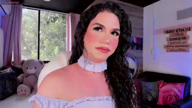 Image 2 of venecismarin Stream on Chaturbate on 15 months ago