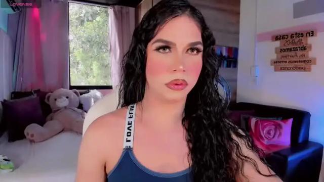 Image 2 of venecismarin Stream on Chaturbate on 15 months ago