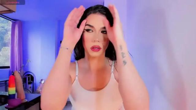 Image 7 of venecismarin Stream on Chaturbate on 14 months ago