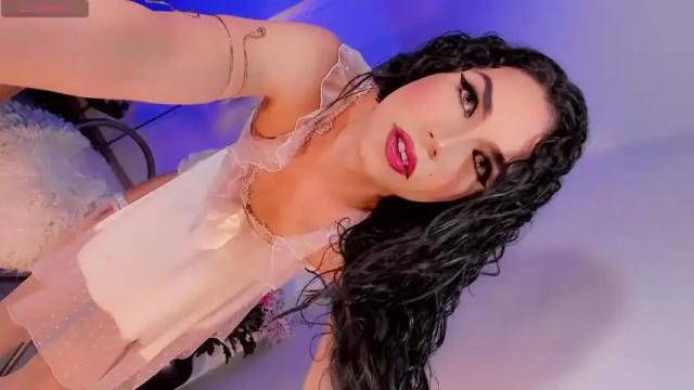 Image 4 of venecismarin Stream on Chaturbate on 14 months ago