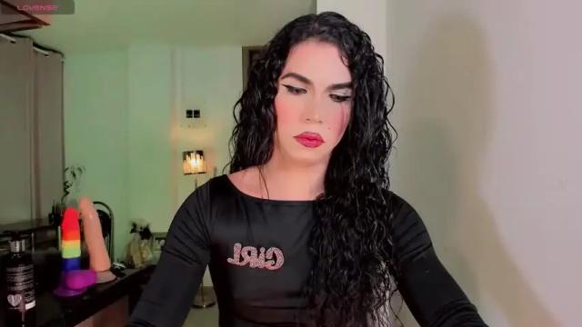Image 11 of venecismarin Stream on Chaturbate on 14 months ago