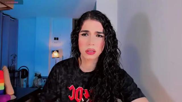 Image 4 of venecismarin Stream on Chaturbate on 13 months ago