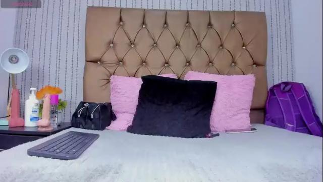 Image 6 of veneno_hot Stream on Chaturbate on 1 month ago