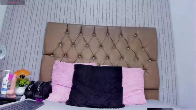 Image 2 of veneno_hot Stream on Chaturbate on 25 days ago