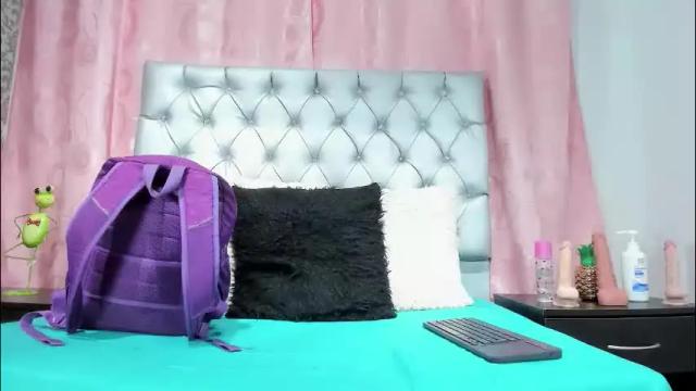 Image 2 of veneno_hot Stream on Chaturbate on 2 months ago