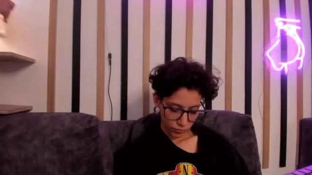 Image 4 of venezuelahorny6 Stream on Chaturbate on 12 months ago