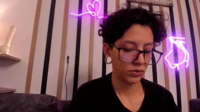 Image 6 of venezuelahorny6 Stream on Chaturbate on 12 months ago
