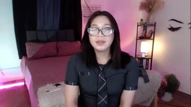 Image 4 of veniceseduction Stream on Chaturbate on 24 days ago