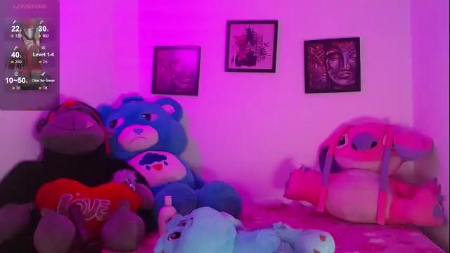 Image 2 of venus_26_ Stream on Chaturbate on 3 months ago
