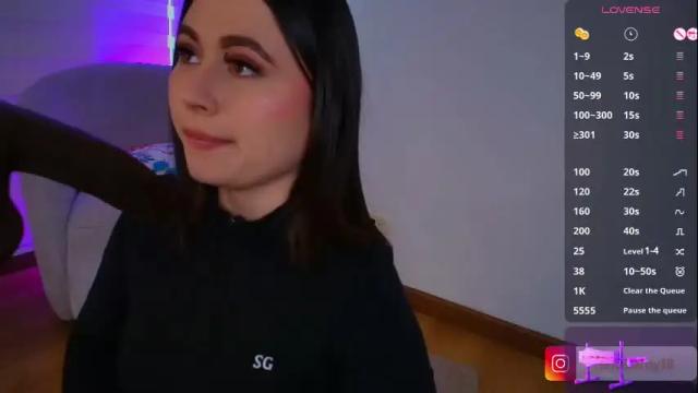 Image 4 of venus_leroy Stream on Chaturbate on 1 month ago