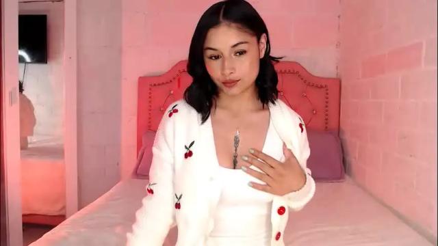 Image 2 of venus_megan Stream on Chaturbate on 1 month ago