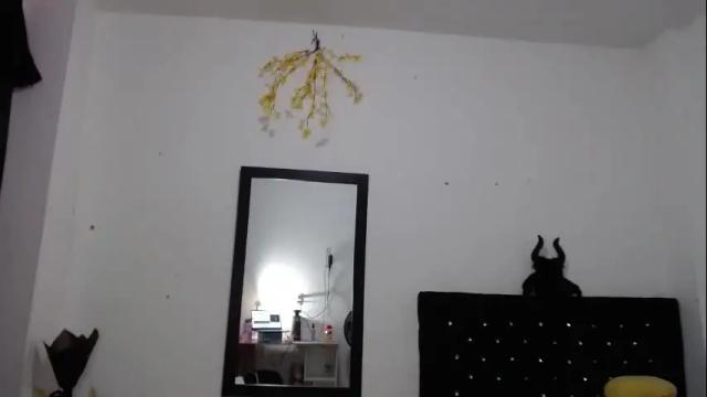 Image 11 of venus_menoza Stream on Chaturbate on 2 months ago