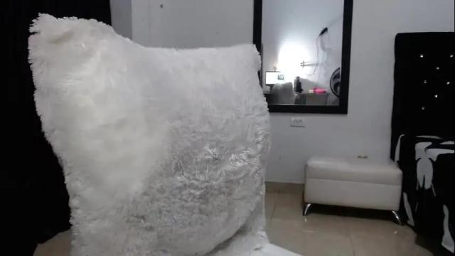 Image 12 of venus_menoza Stream on Chaturbate on 2 months ago