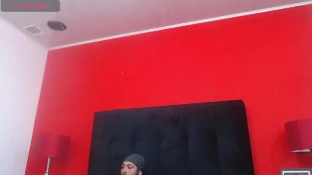 Image 3 of venus_n_efesto Stream on Chaturbate on 15 months ago