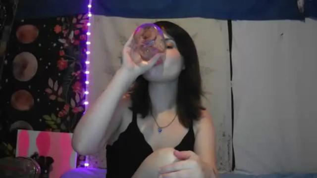 Image 10 of venusastar Stream on Chaturbate on 12 days ago