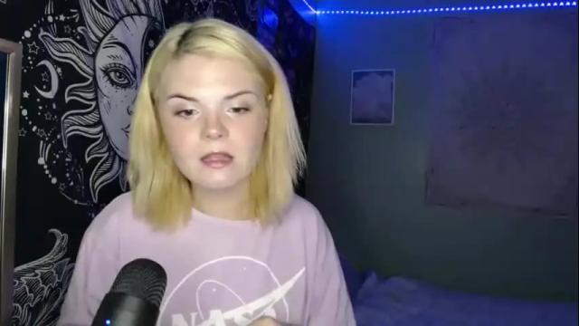 Image 3 of venusastar Stream on Chaturbate on 3 months ago