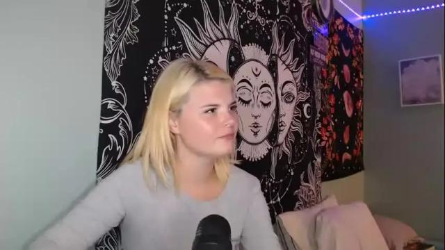 Image 10 of venusastar Stream on Chaturbate on 3 months ago