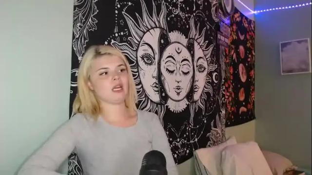 Image 3 of venusastar Stream on Chaturbate on 3 months ago