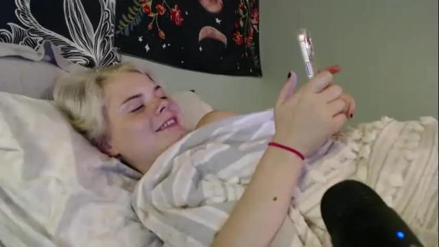 Image 3 of venusastar Stream on Chaturbate on 2 months ago