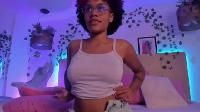 Image 12 of venusfantasyy Stream on Chaturbate on 16 months ago