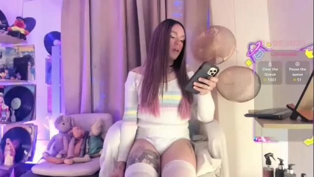 Image 4 of venuslusty Stream on Chaturbate on 13 days ago