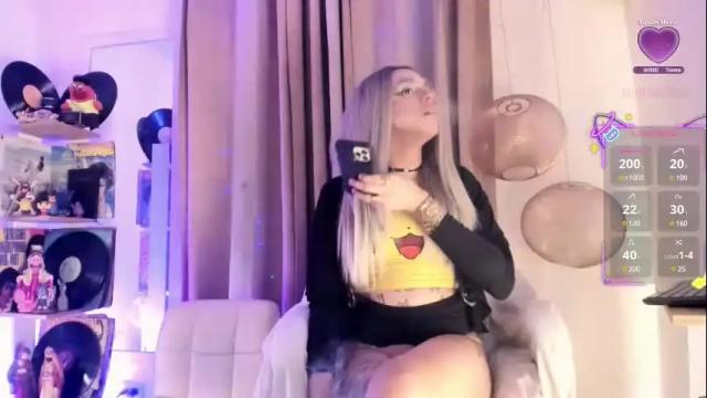 Image 2 of venuslusty Stream on Chaturbate on 9 days ago