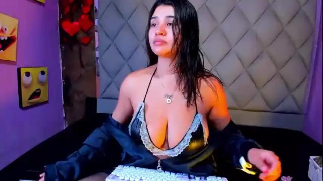Image 8 of venusowen_ Stream on Chaturbate on 28 days ago