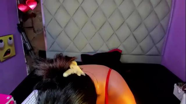 Image 4 of venusowen_ Stream on Chaturbate on 16 days ago