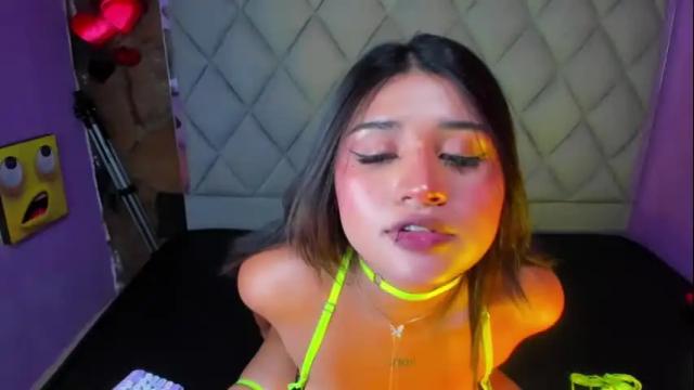 Image 7 of venusowen_ Stream on Chaturbate on 1 month ago