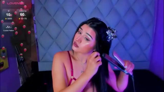Image 11 of venusowen_ Stream on Chaturbate on 26 days ago