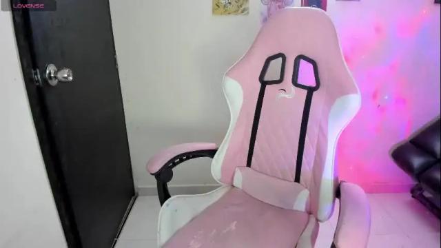 Image 2 of venussx_x Stream on Chaturbate on 1 month ago