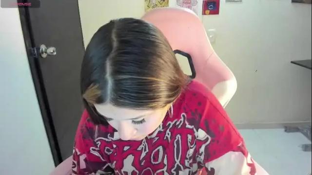 Image 8 of venussx_x Stream on Chaturbate on 13 days ago