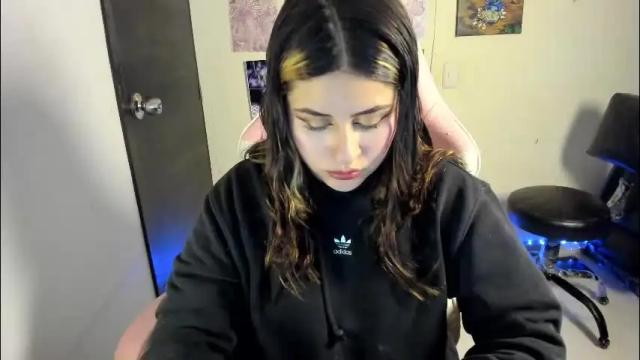 Image 2 of venussx_x Stream on Chaturbate on 2 months ago