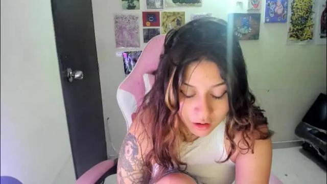 Image 4 of venussx_x Stream on Chaturbate on 3 days ago