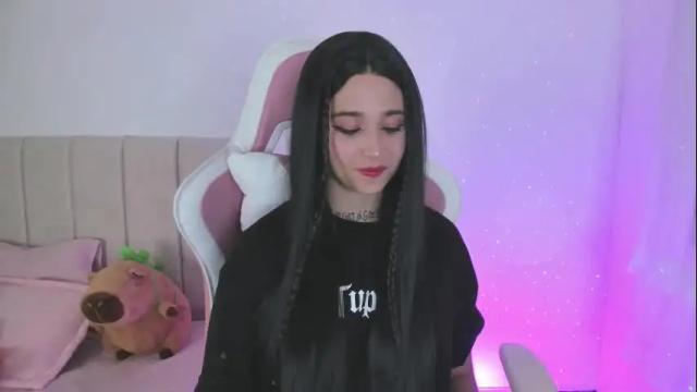 Image 2 of venusvan Stream on Chaturbate on 4 months ago