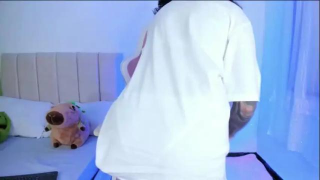 Image 2 of venusvan Stream on Chaturbate on 3 months ago