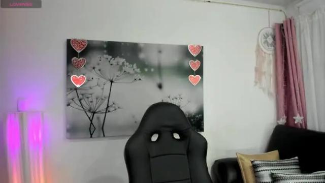 Image 4 of vero_mars Stream on Chaturbate on 13 months ago