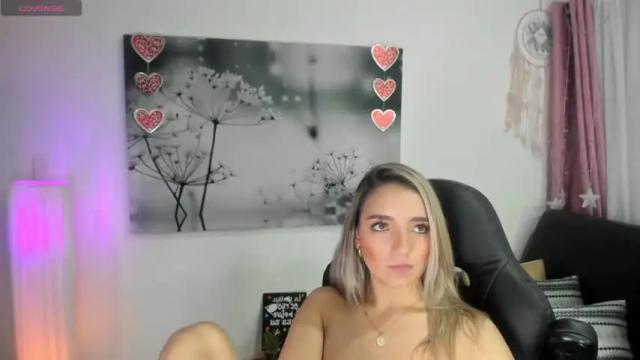 Image 7 of vero_mars Stream on Chaturbate on 13 months ago