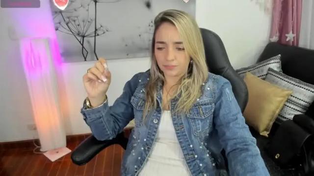 Image 2 of vero_mars Stream on Chaturbate on 13 months ago
