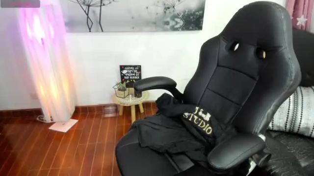 Image 12 of vero_mars Stream on Chaturbate on 13 months ago