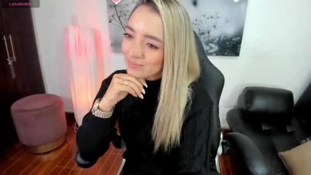 Image 2 of vero_mars Stream on Chaturbate on 12 months ago